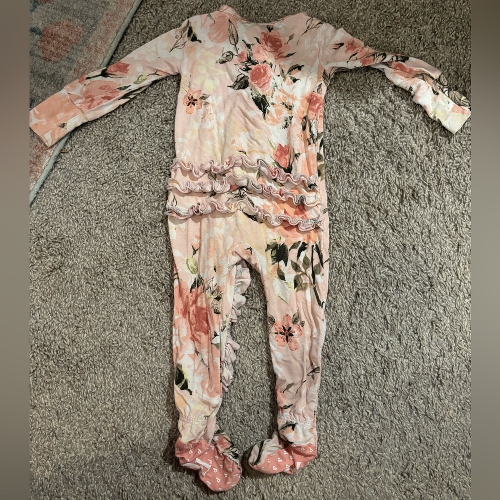 Posh Peanut footed pajamas size 3-6 months